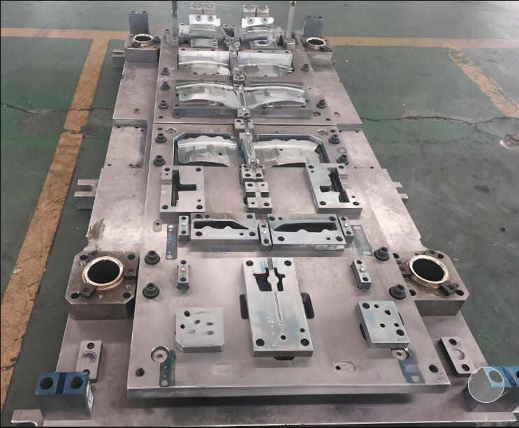 Sheet Hlau Stamping Tuag